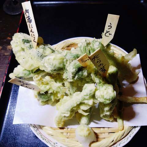 200309山菜天ぷら.jpg